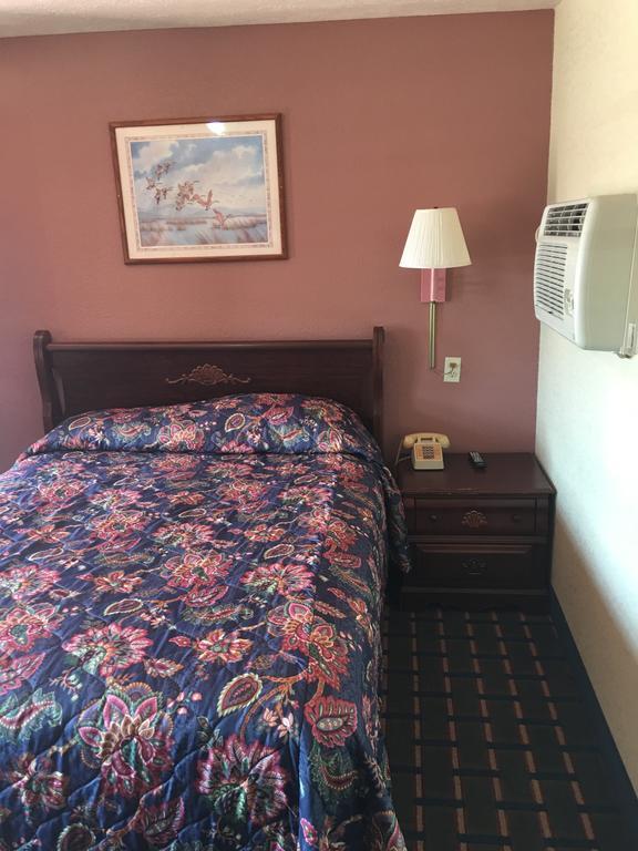 Best Value Inn Motel Sandusky Marianna Exteriér fotografie
