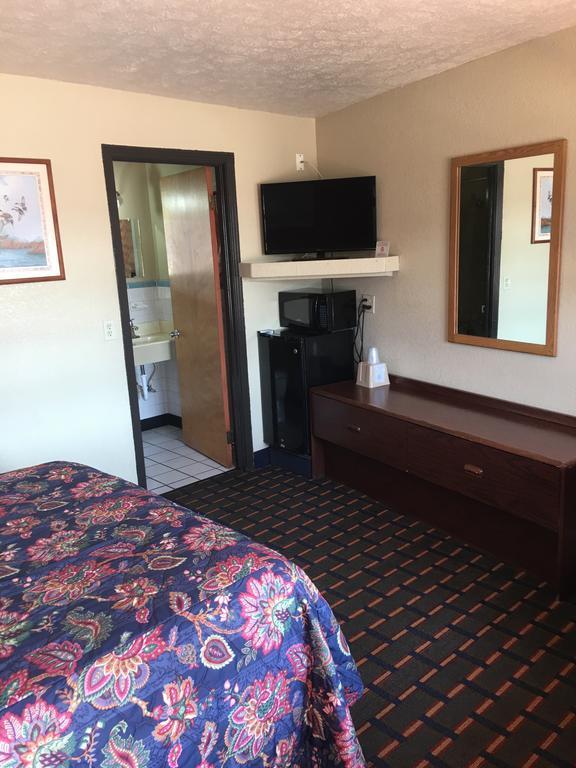 Best Value Inn Motel Sandusky Marianna Exteriér fotografie