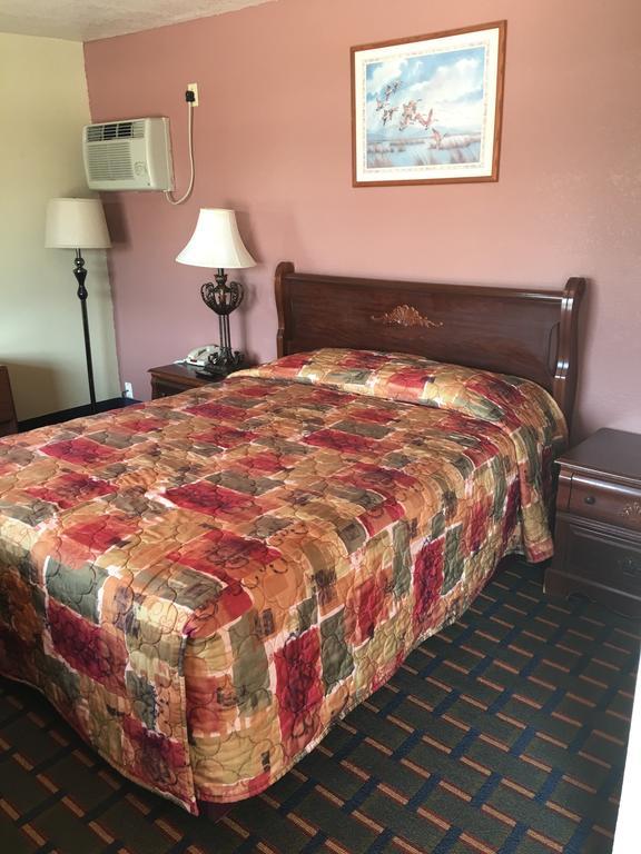 Best Value Inn Motel Sandusky Marianna Exteriér fotografie