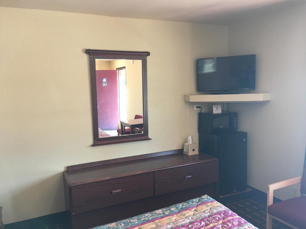 Best Value Inn Motel Sandusky Marianna Exteriér fotografie